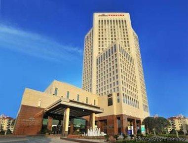 Howard Johnson Plaza Waigaoqiao Shanghai Exteriör bild